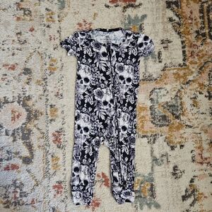 Bums and Roses Floral Skull Sleeper Size 12-18 Months